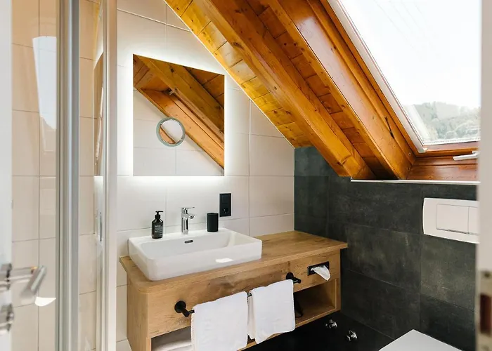 Moderne 2 Zi.fewo Blackforest Art Naehe Freiburg *